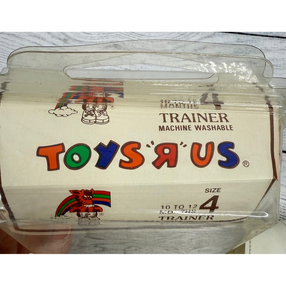 Vintage Toys R Us Size 4, 10 to 12 Months White Leather Baby Crib Shoes Trainer - Picture 3 of 9